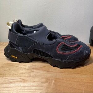 ROA Rozes Vibram Megagrip Pull On Sandal Sneakers black Suede EU 39.5 Gorpcore